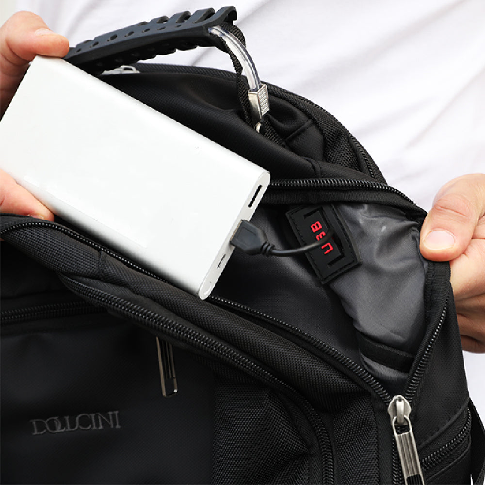 Dollcini Unisex Laptop Hátizsák – Vízálló Utazóhátizsák, USB Töltőporttal, Fekete