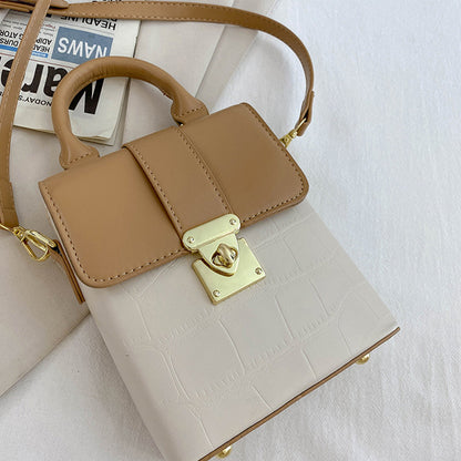 Dollcini Mini Műbőr Táska – Elegáns és Praktikus Női Válltáska