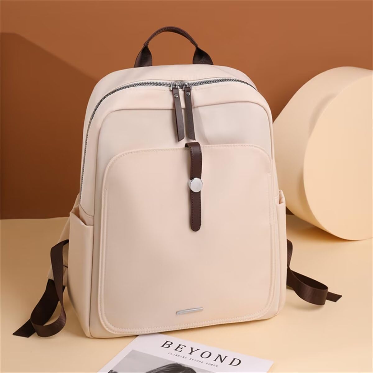 Dollcini Vízálló Női Nylon Hátizsák – Könnyű és Tágas, Laptoptartóval